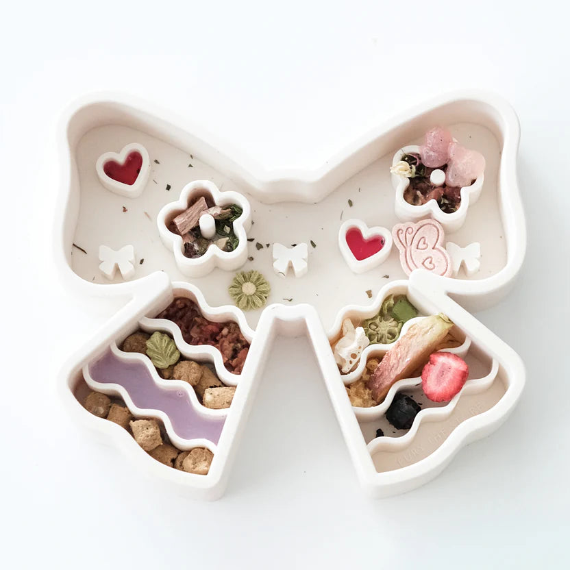 coquette forage feeder in oat milk (white)