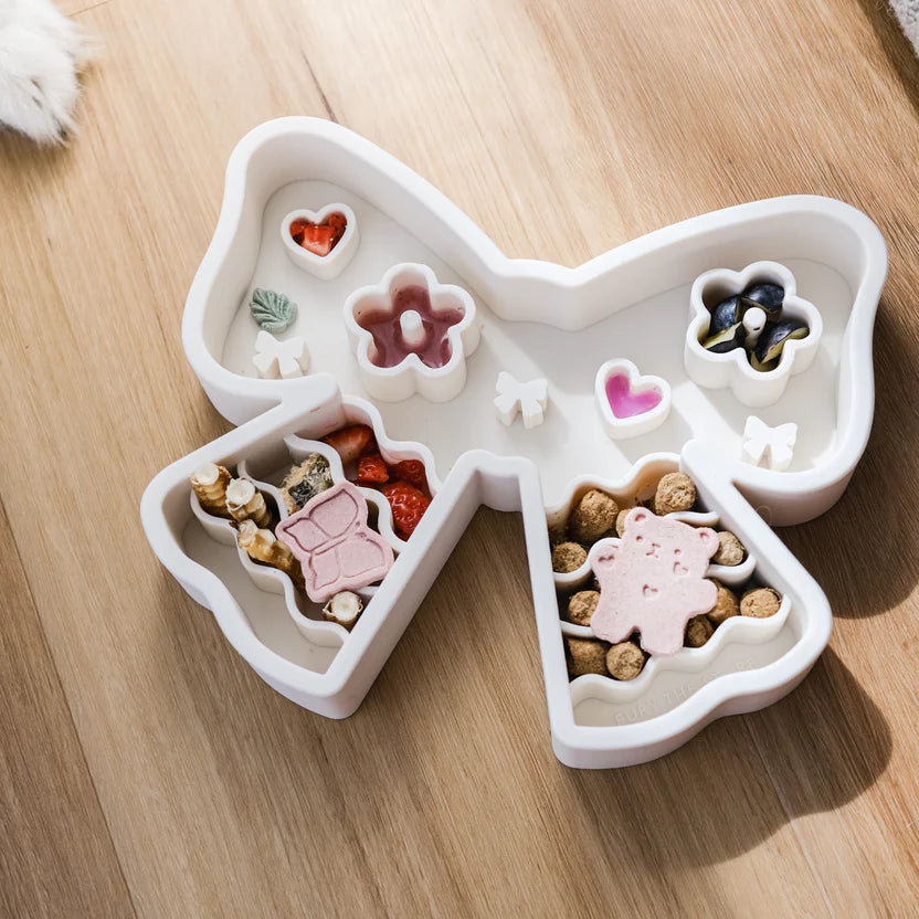 coquette forage feeder in oat milk (white)