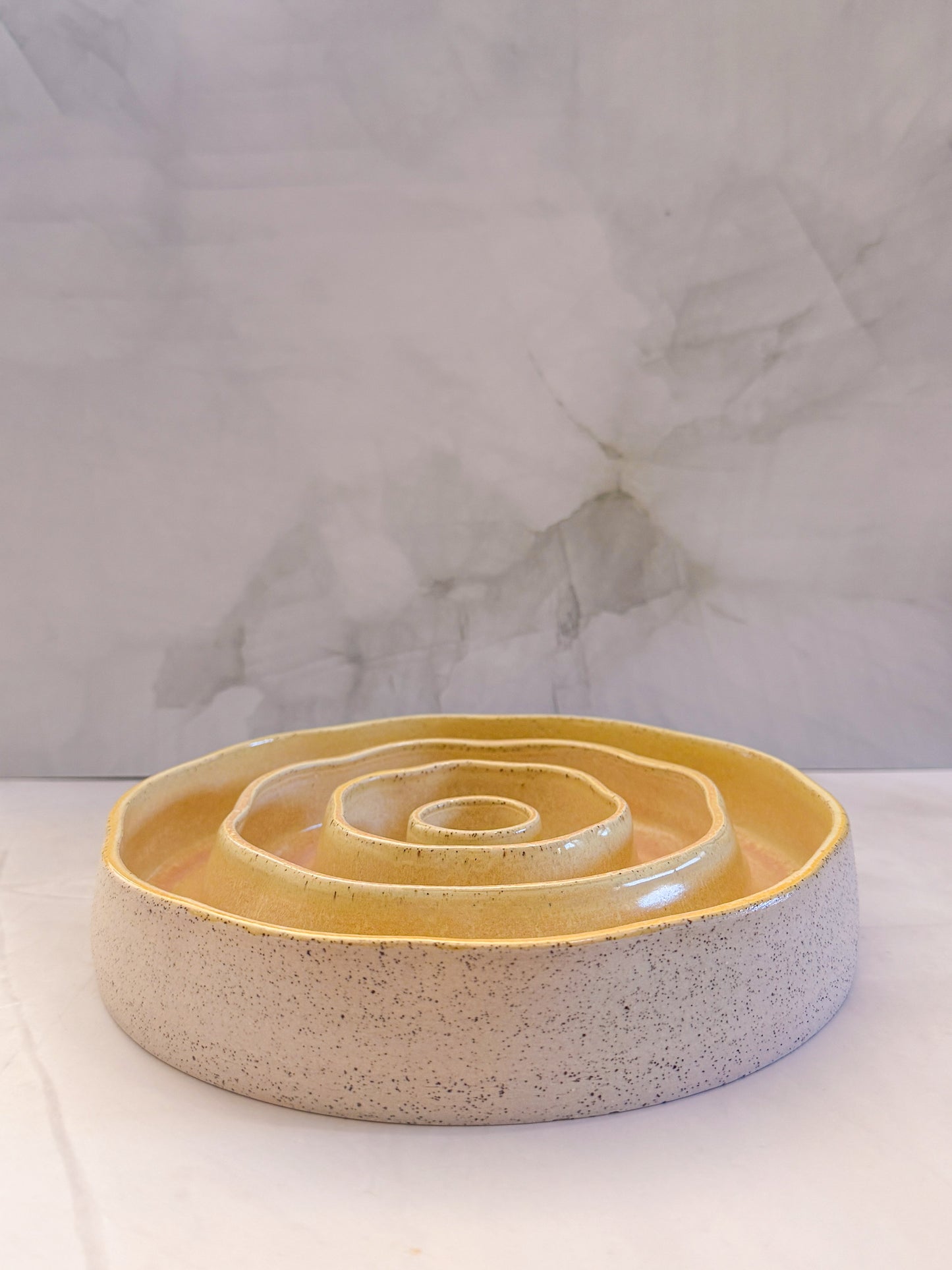 Peach Ring Medium Slow Feeder